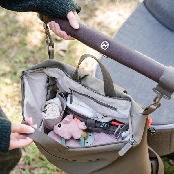 Done by Deer changing backpack Taupe - Done by Deer
