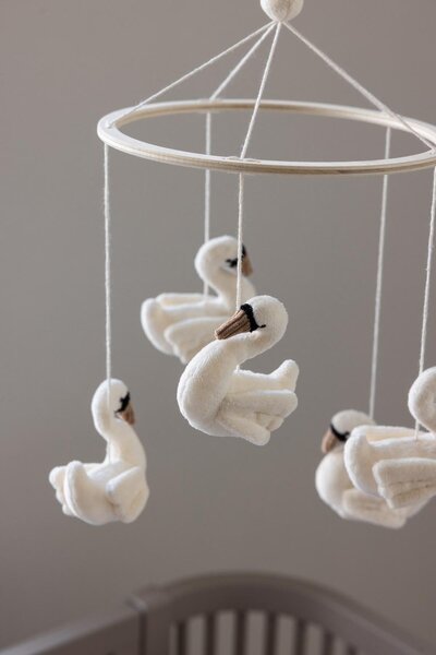 Sebra Baby mobile, swans - Sebra